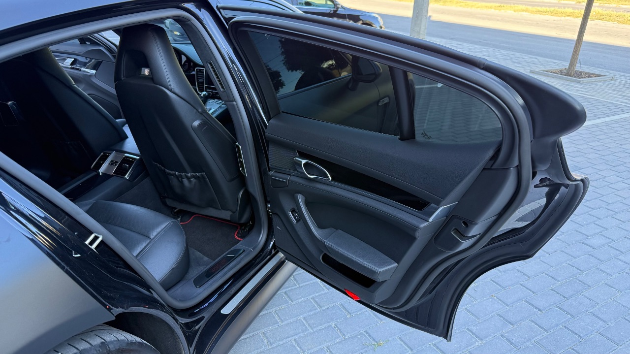 Porsche Panamera - фото 40