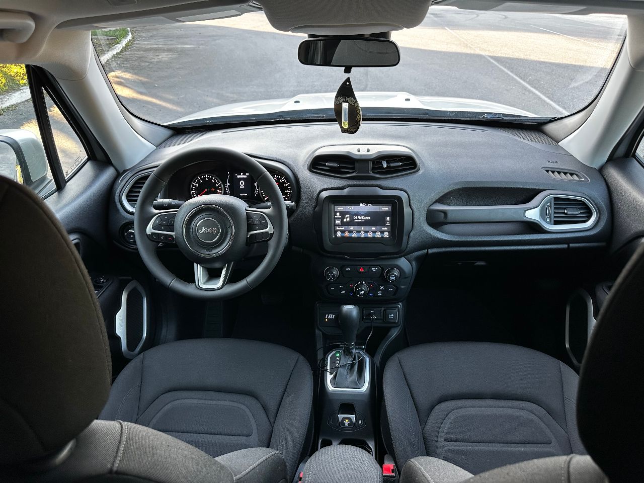 Jeep Renegade - фото 17