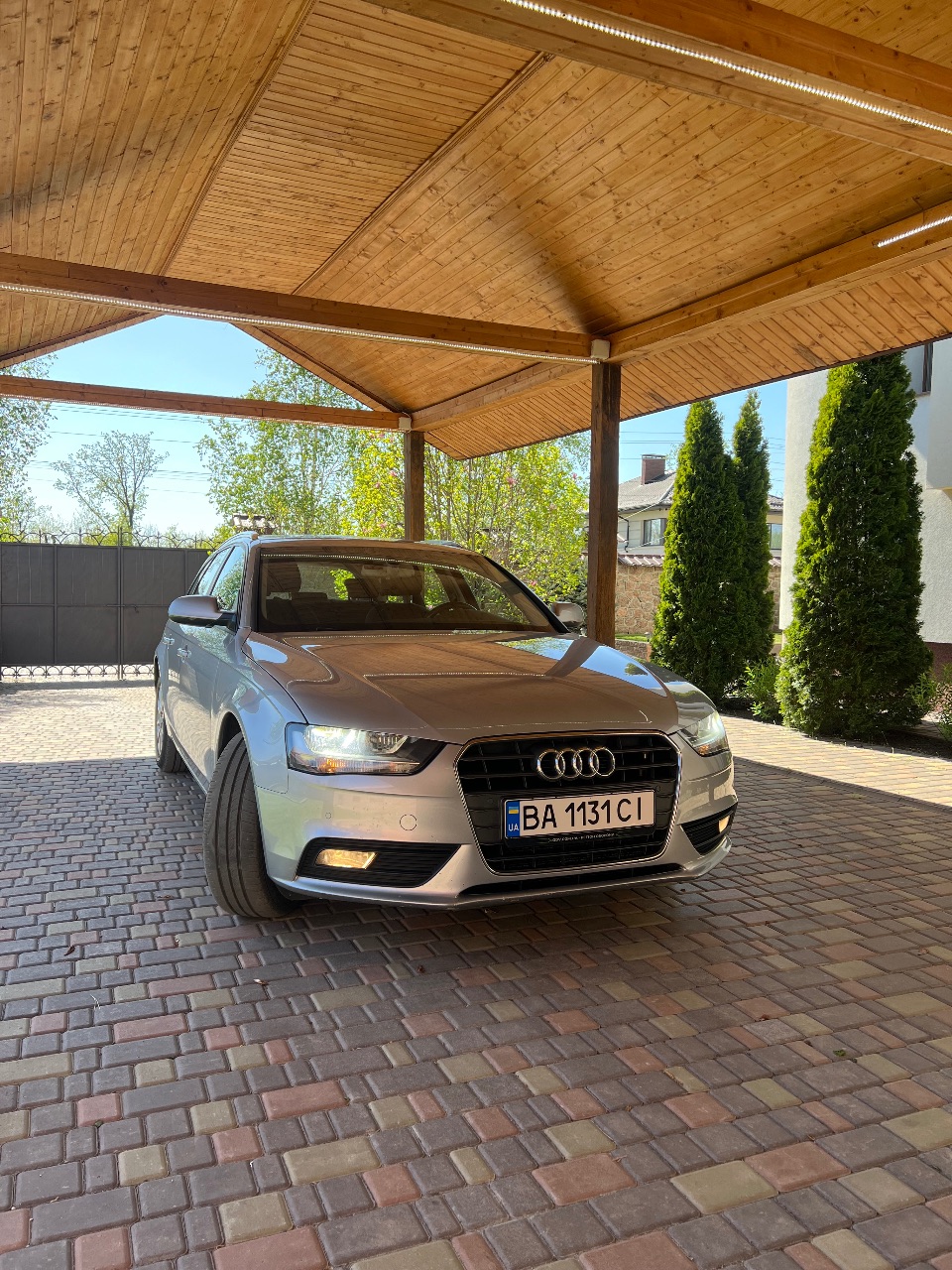 Audi A4 - фото 7