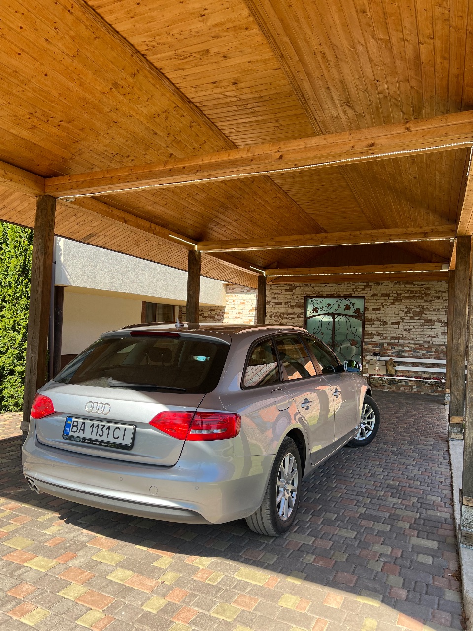 Audi A4 - фото 9