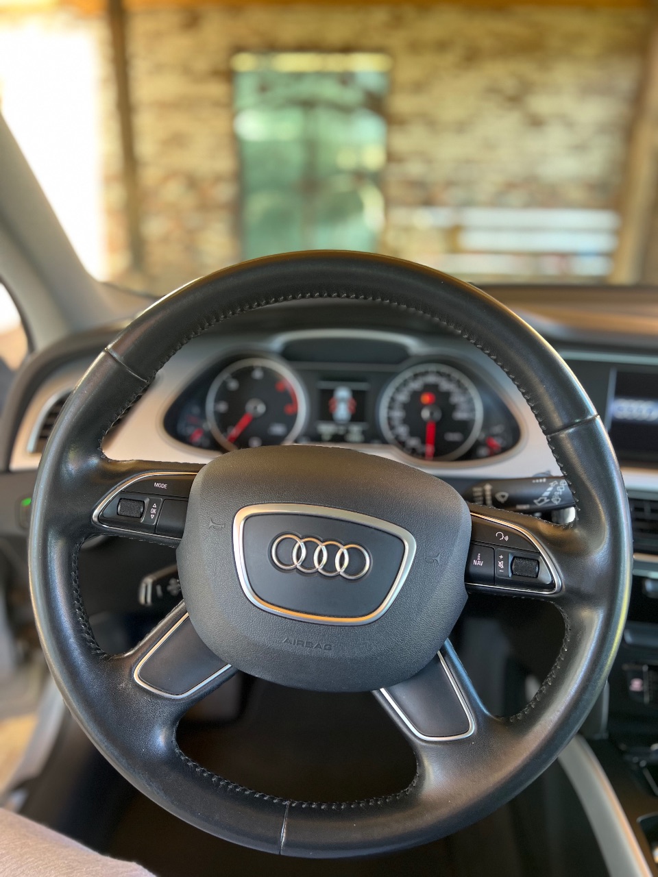 Audi A4 - фото 18