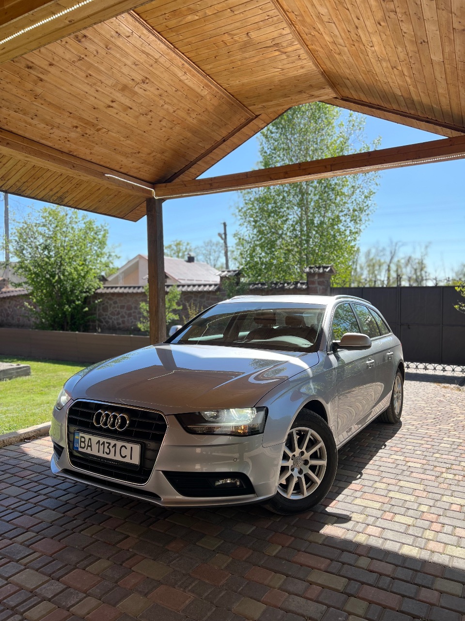 Audi A4 - фото 4