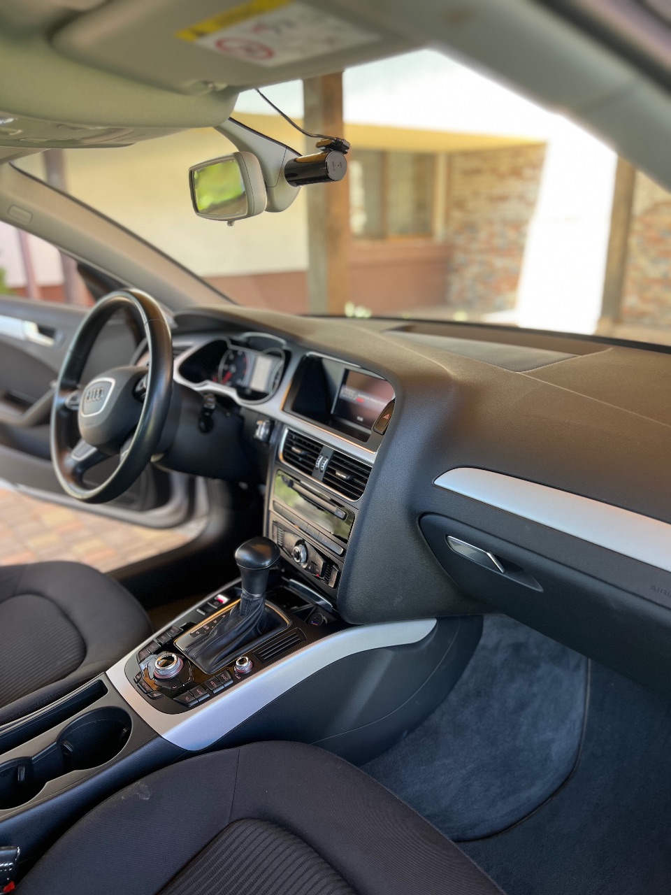 Audi A4 - фото 14