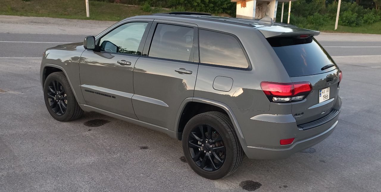 Jeep Grand Cherokee - фото 4