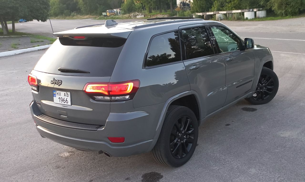 Jeep Grand Cherokee - фото 6