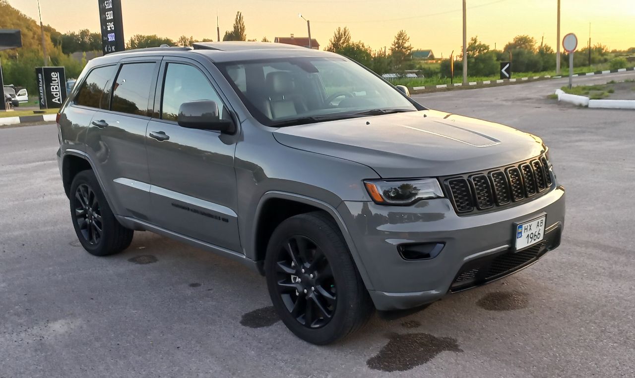 Jeep Grand Cherokee - фото 8