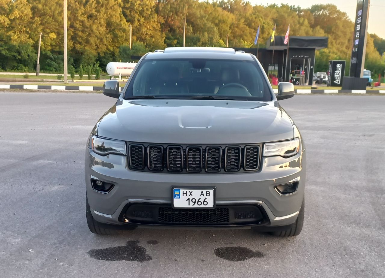 Jeep Grand Cherokee - фото 1
