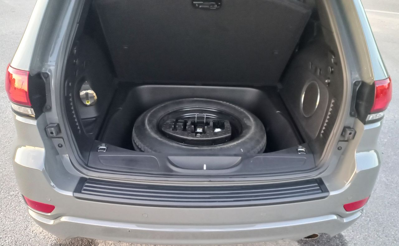 Jeep Grand Cherokee - фото 15