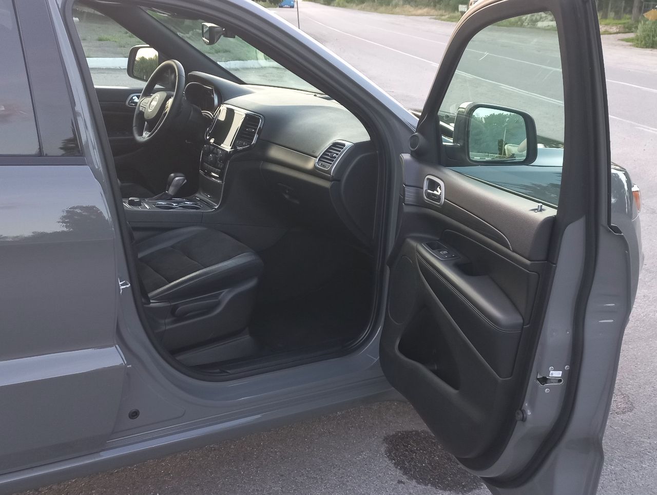 Jeep Grand Cherokee - фото 13