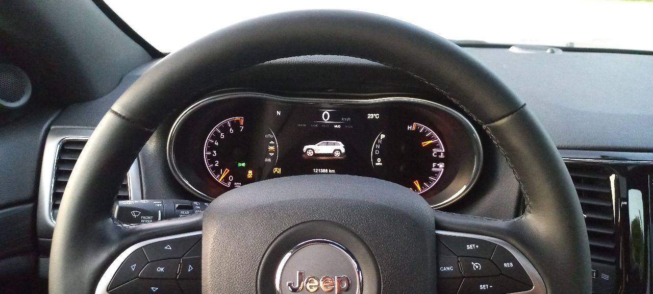 Jeep Grand Cherokee - фото 18