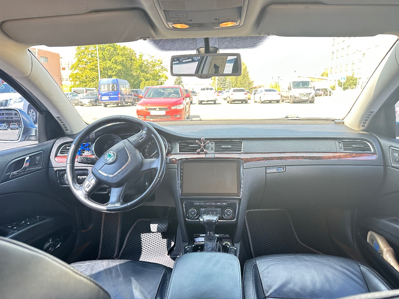 Skoda Superb - фото 7