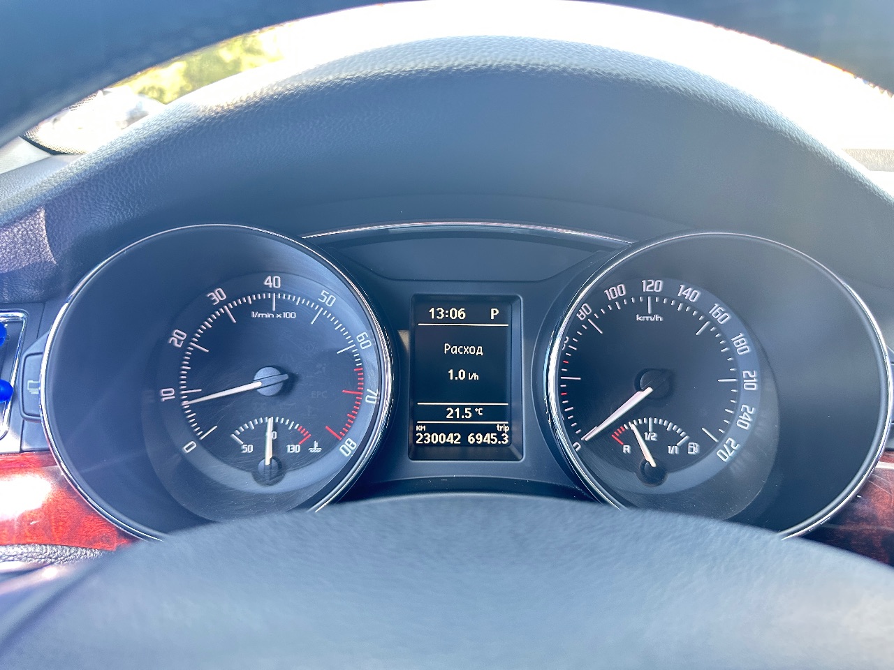 Skoda Superb - фото 8