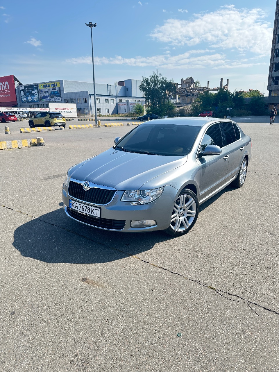 Skoda Superb - фото 1