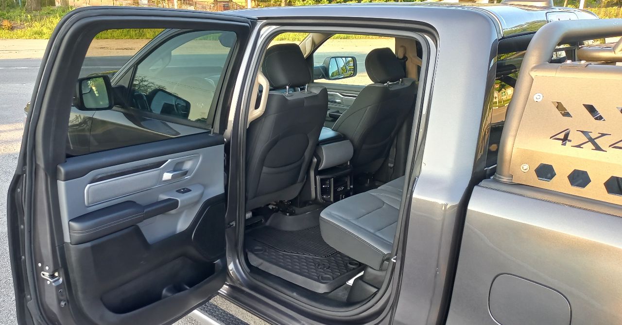 Ram 1500 - фото 11