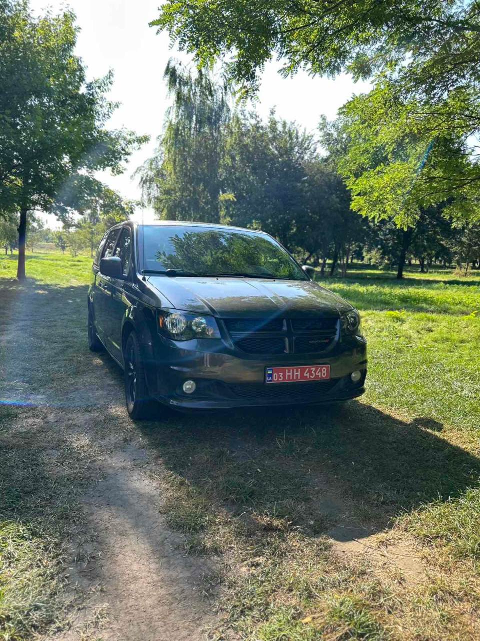 Dodge Caravan - фото 1