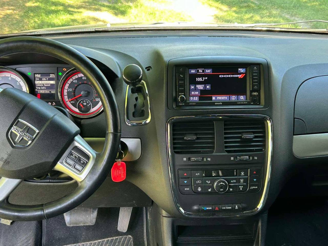 Dodge Caravan - фото 3