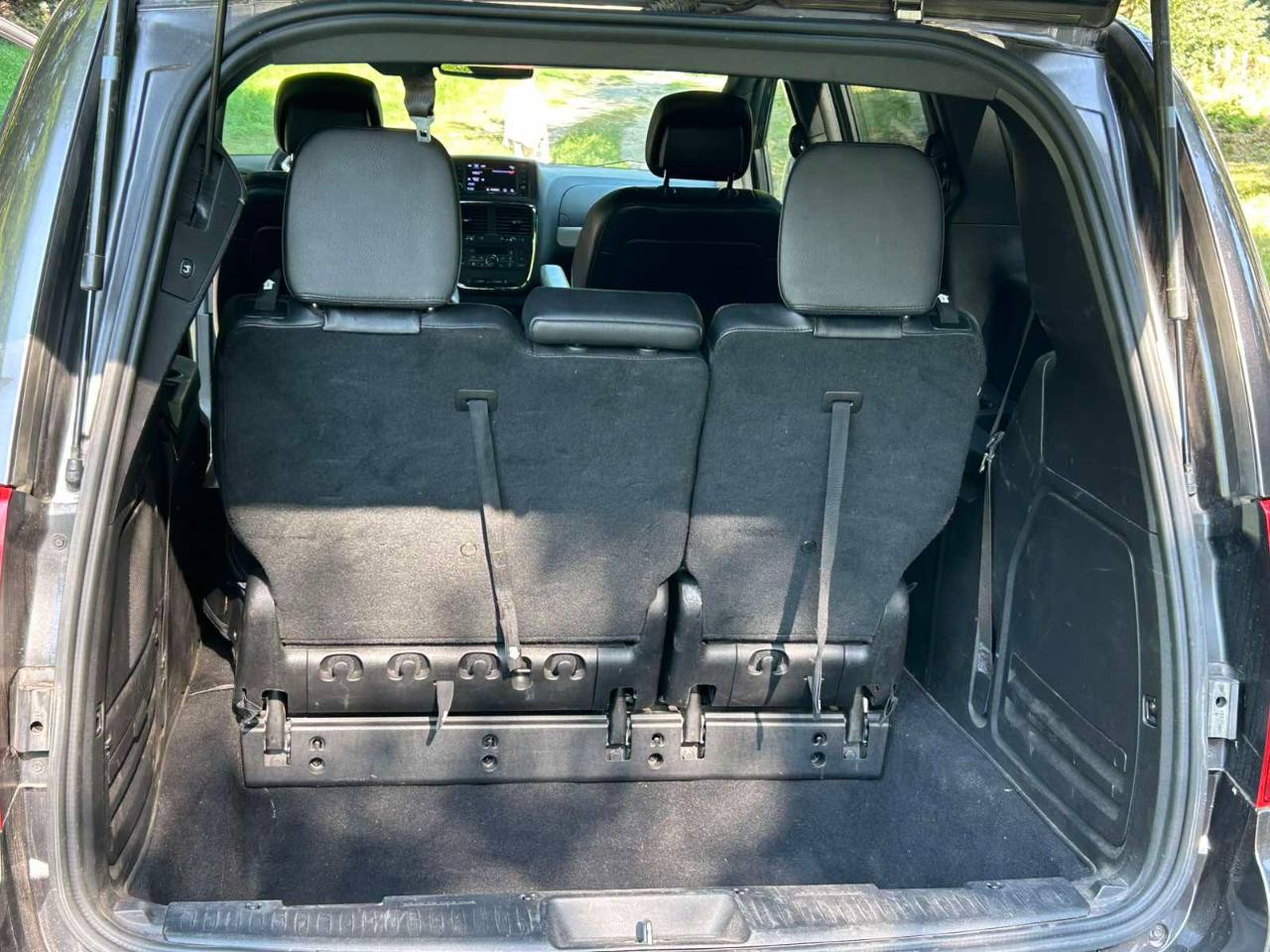 Dodge Caravan - фото 2