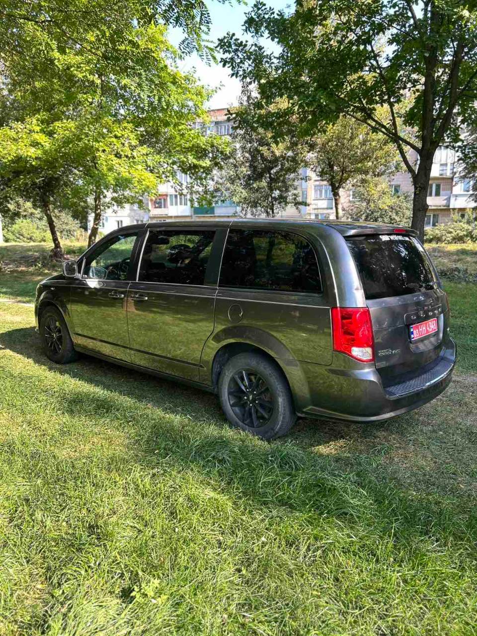 Dodge Caravan - фото 12
