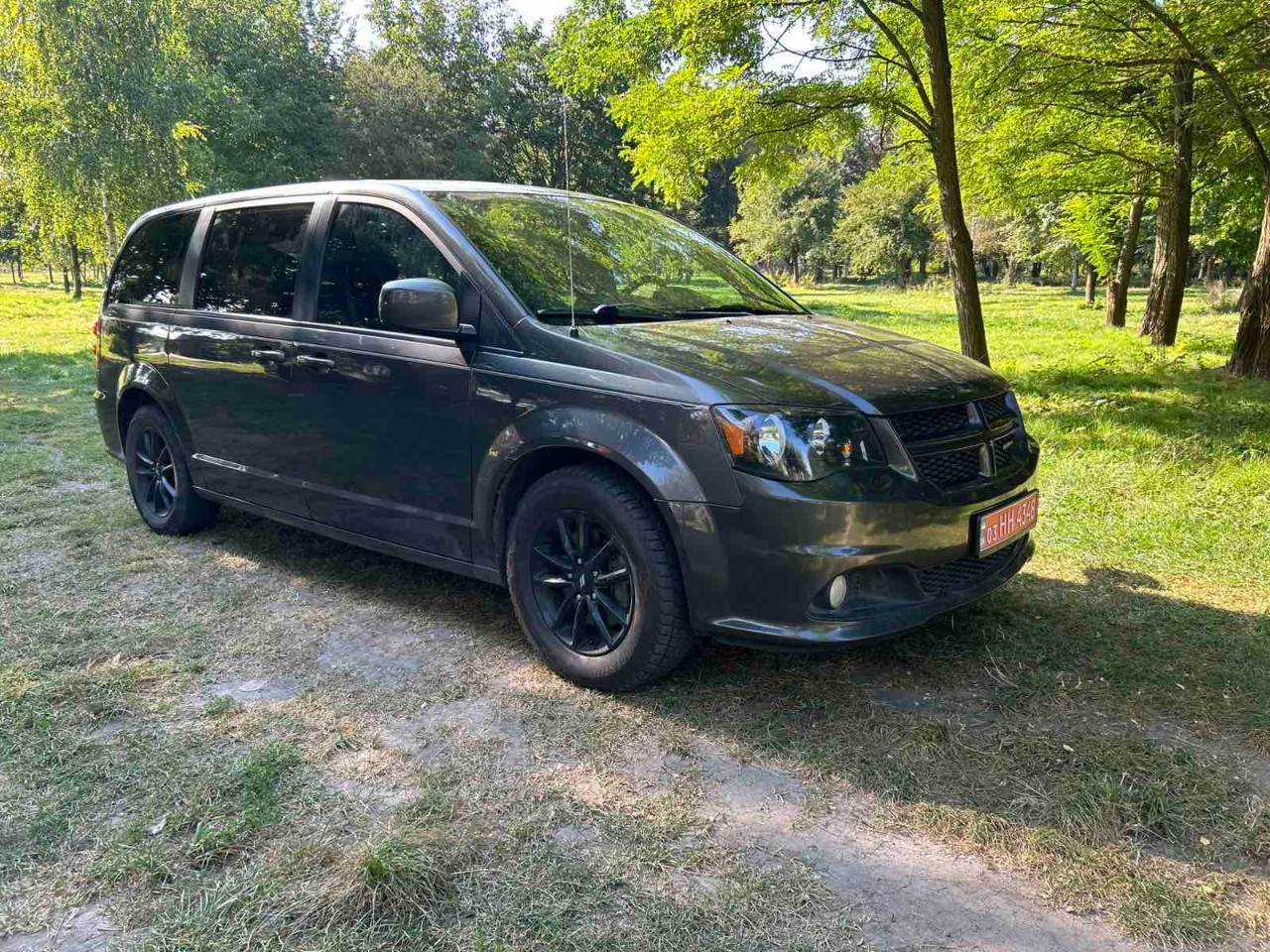 Dodge Caravan - фото 6