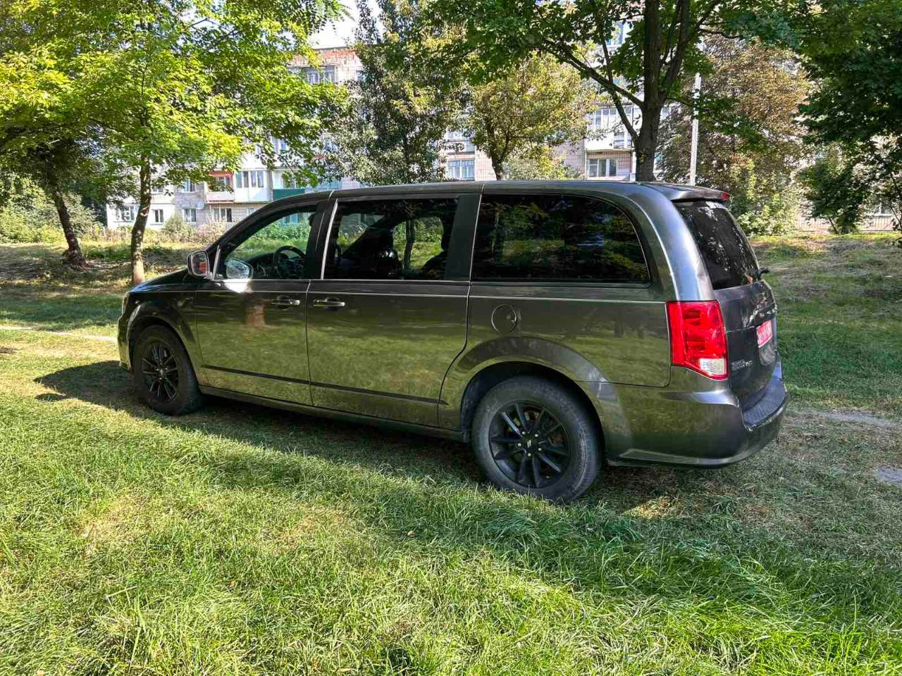 Dodge Caravan - фото 10