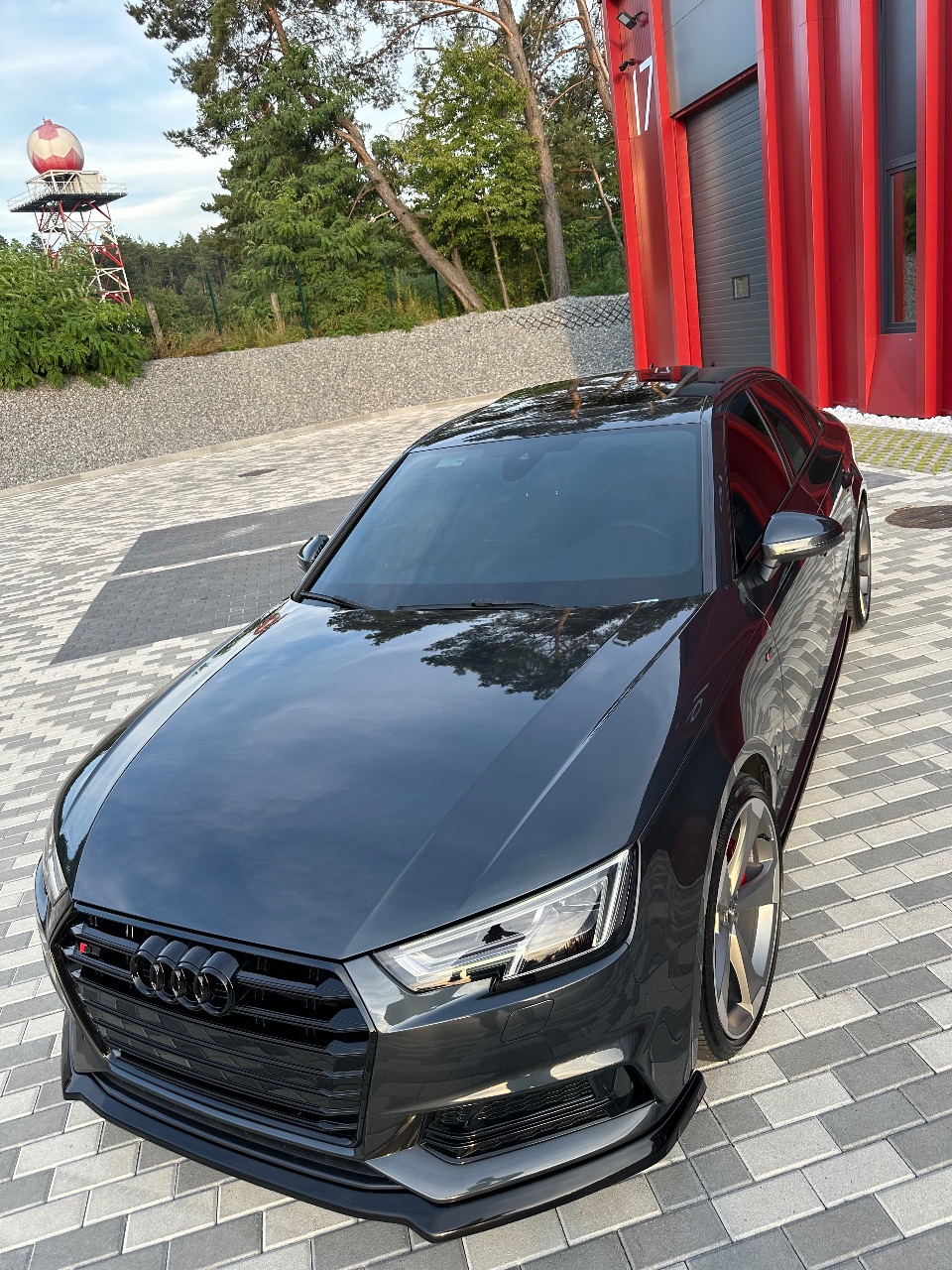 Audi A4 - фото 3