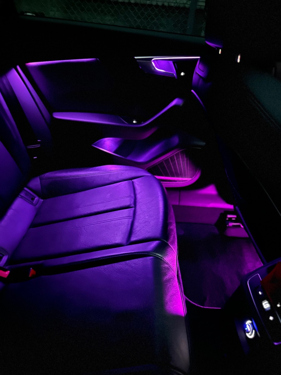 Audi A4 - фото 45