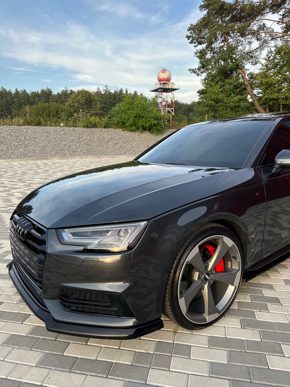 Audi A4 - фото 13