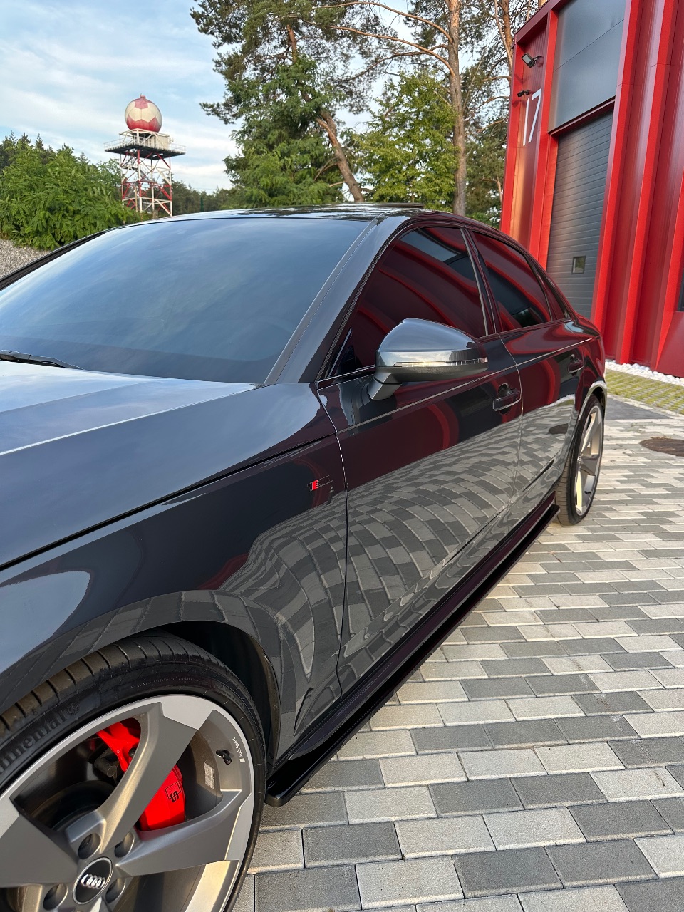 Audi A4 - фото 12