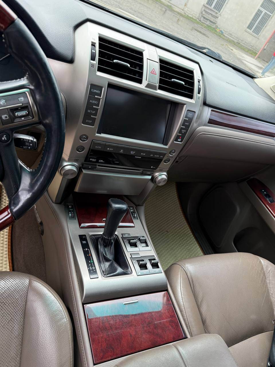 Lexus GX - фото 15