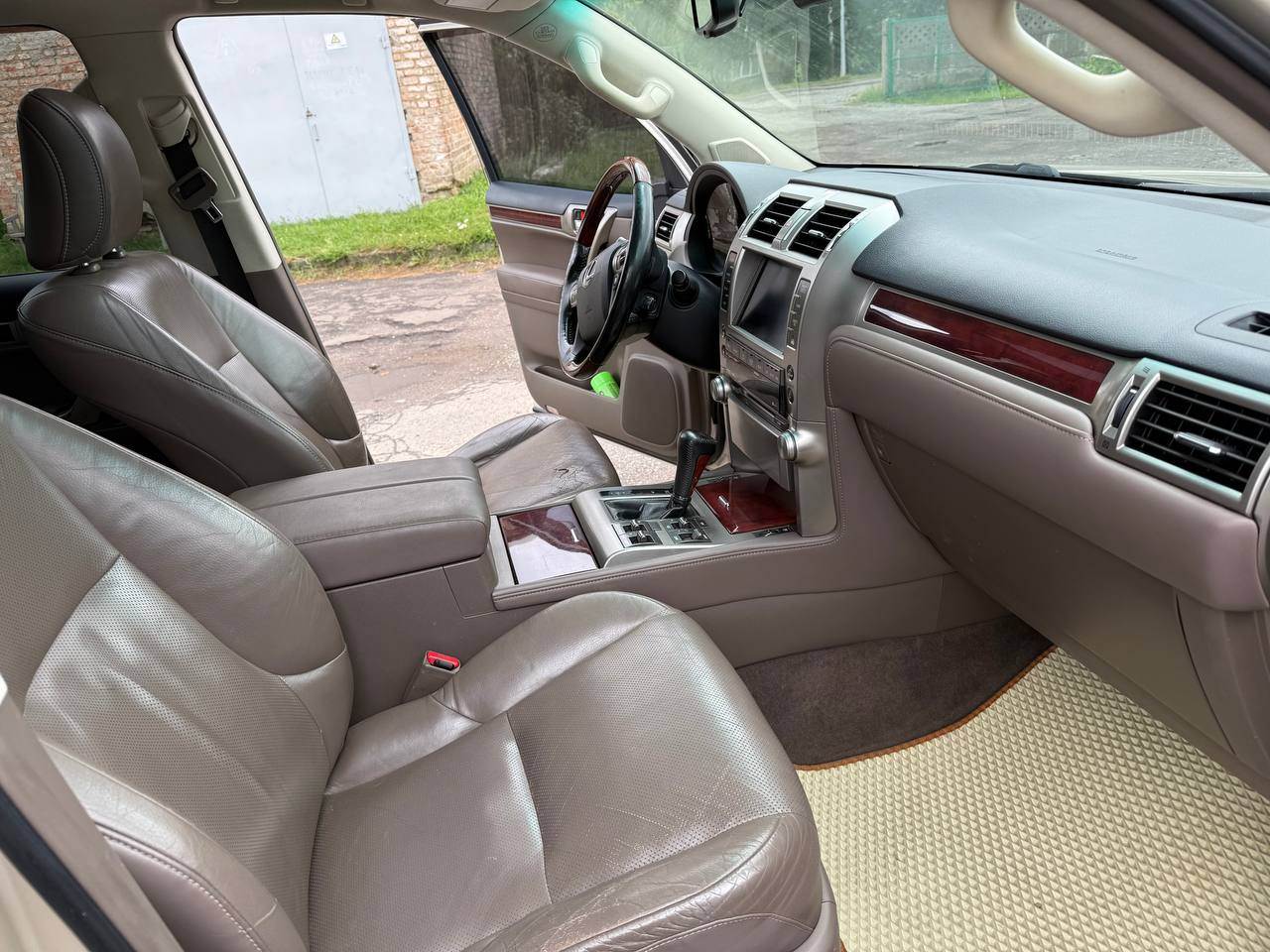 Lexus GX - фото 20