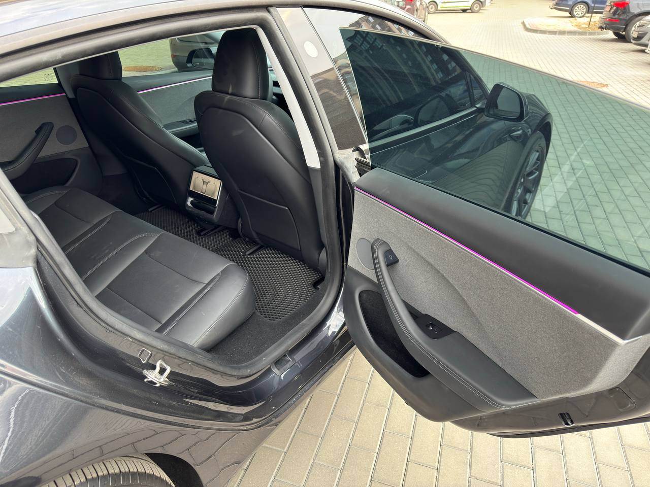 Tesla Model 3 - фото 3