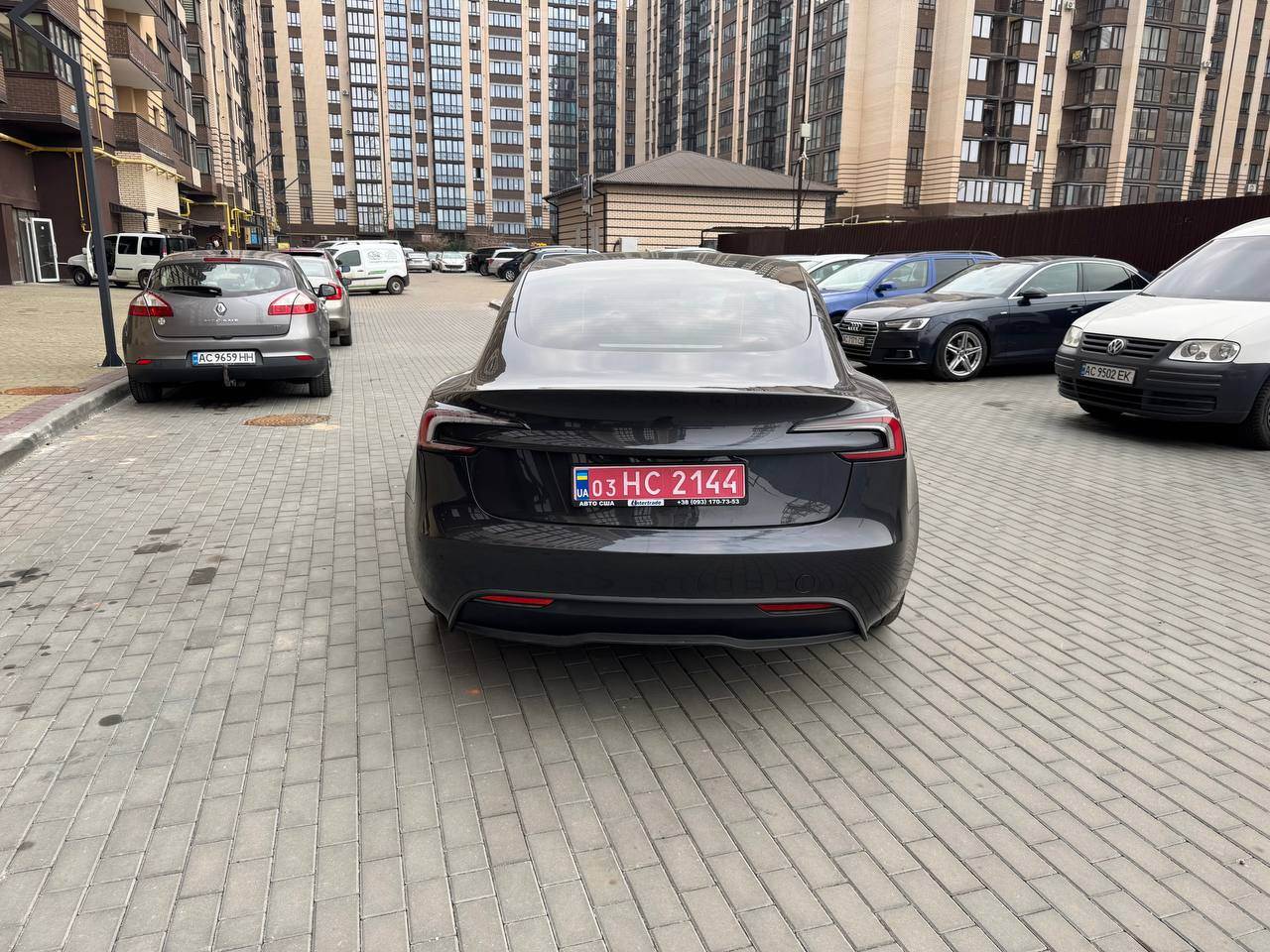 Tesla Model 3 - фото 17
