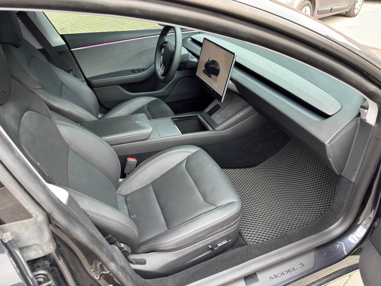 Tesla Model 3 - фото 5