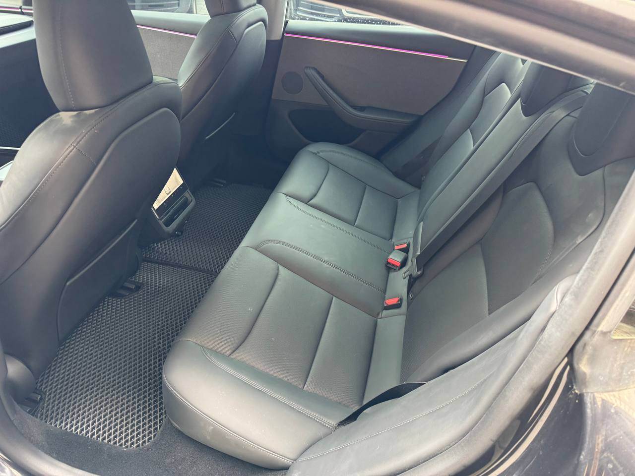 Tesla Model 3 - фото 13