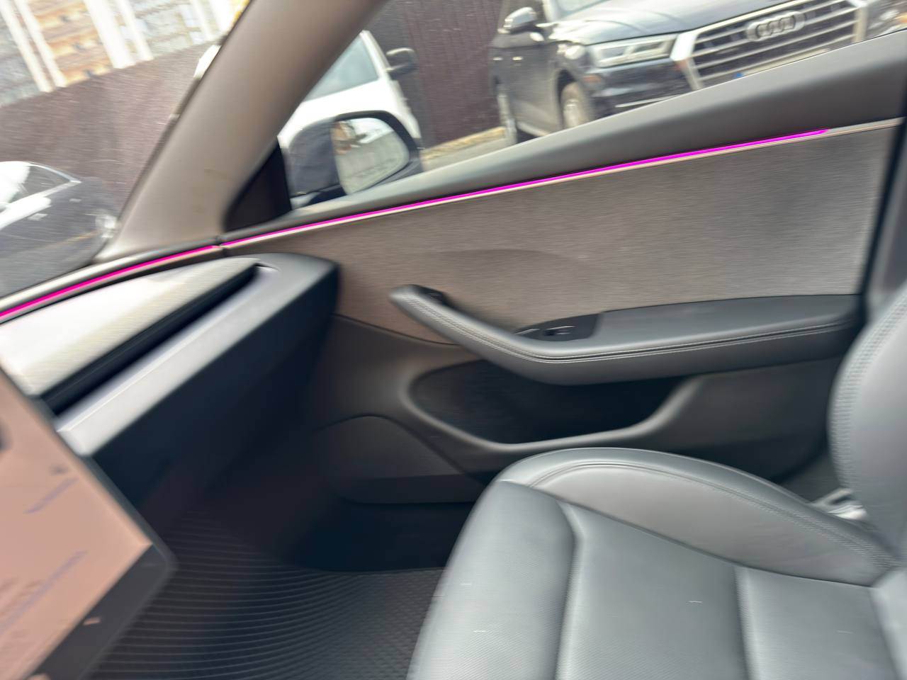 Tesla Model 3 - фото 16