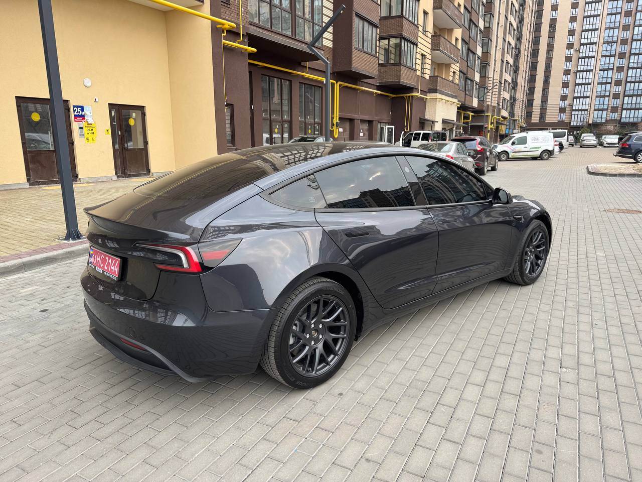 Tesla Model 3 - фото 20