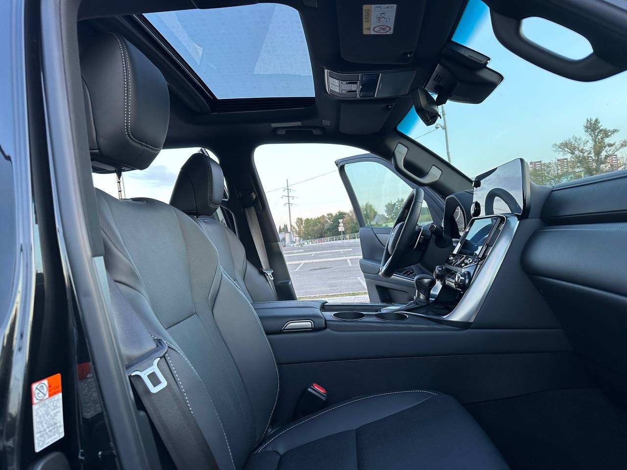 Lexus LX - фото 12