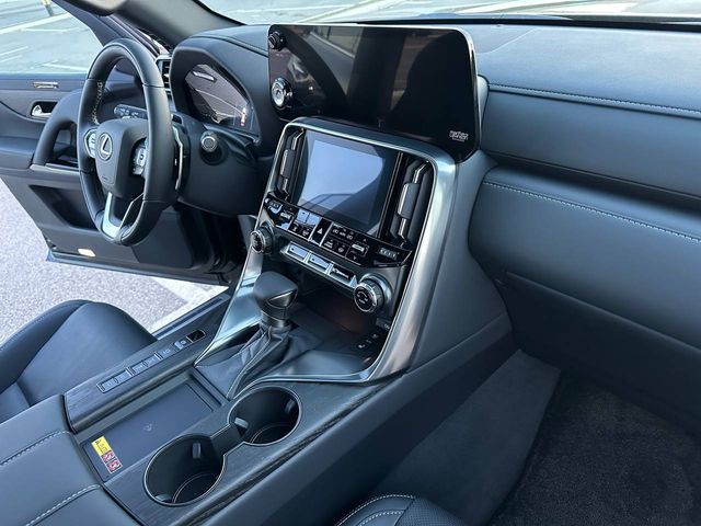 Lexus LX - фото 5