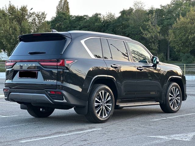 Lexus LX - фото 2