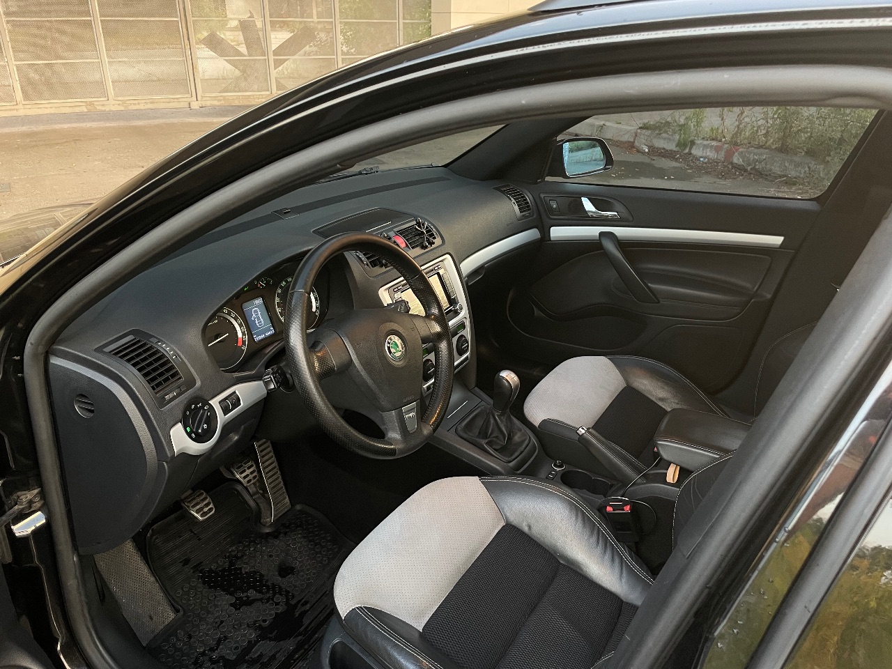 Skoda Octavia RS - фото 10