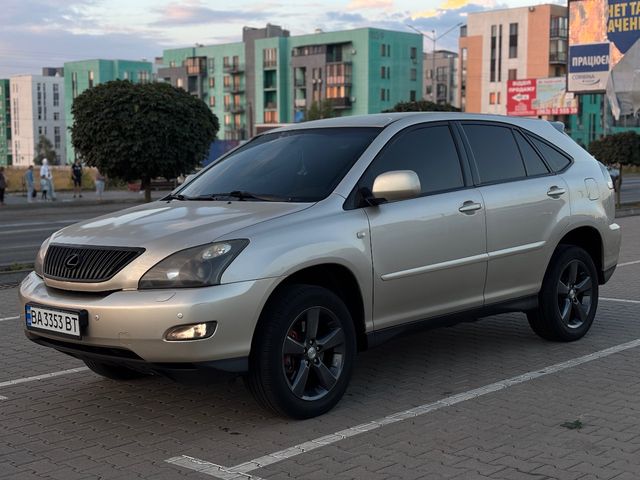 Lexus RX - фото 1