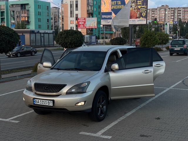 Lexus RX - фото 5