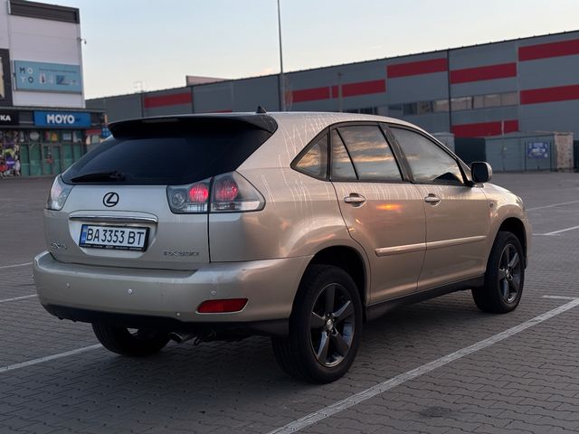 Lexus RX - фото 3
