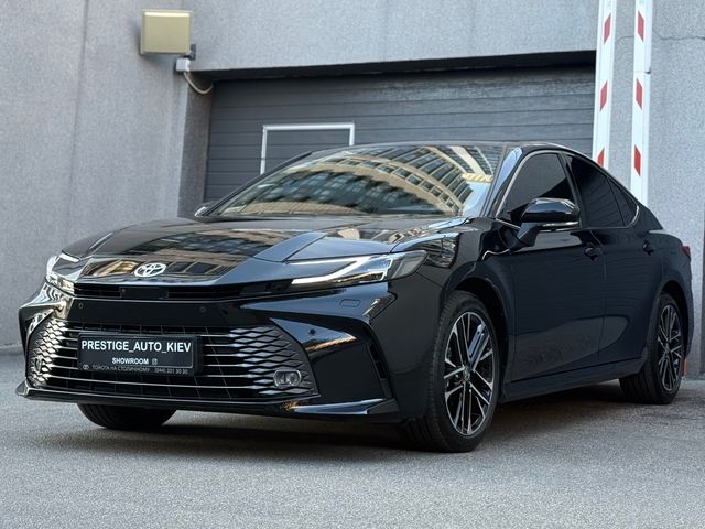 Toyota Camry - фото 5