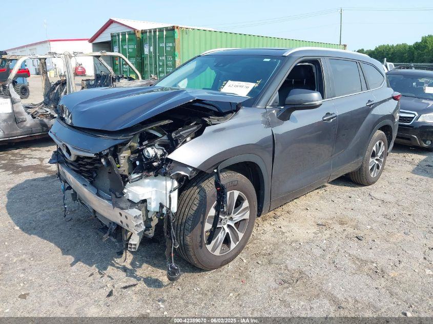 Toyota Highlander - фото 3