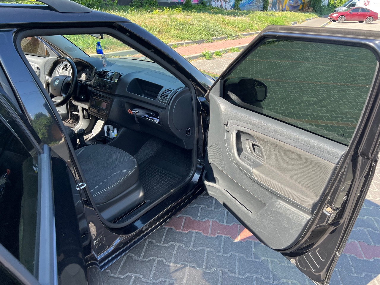 Skoda Fabia - фото 13