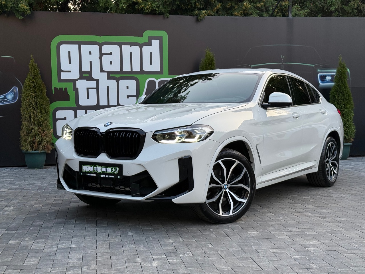 BMW X4 - фото 4