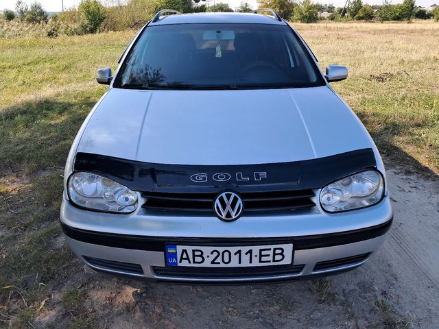 Volkswagen Golf - фото 4