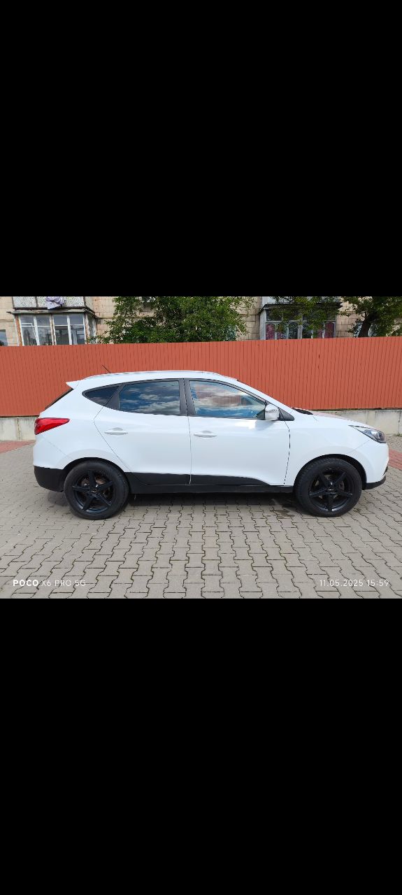 Hyundai ix35 - фото 12