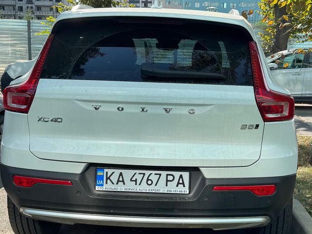 Volvo XC40 - фото 3